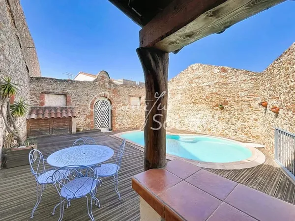 SPACIEUSE MAISON AVEC GARAGE + PISCINE, FOURQUES