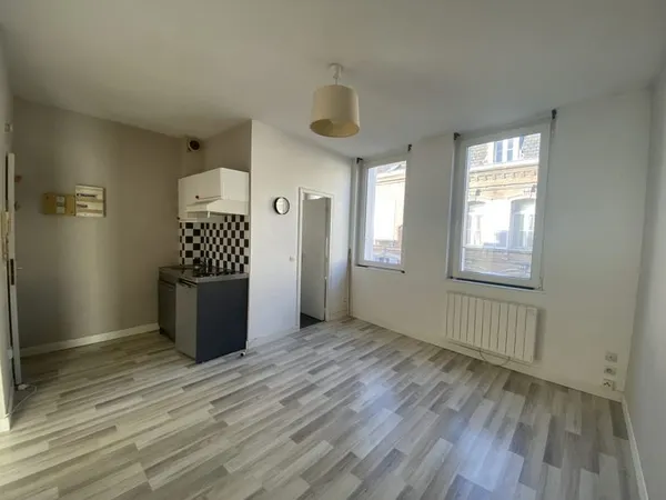 APPARTEMENT T2 NON MEUBLÉ - PROCHES COMMODITES