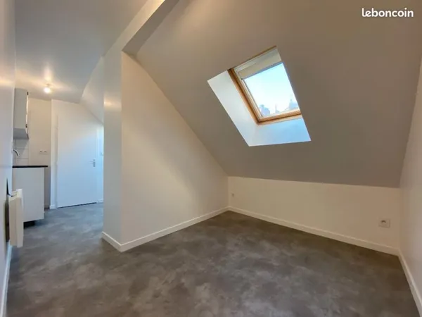 Studio 1 pièce 9 m²