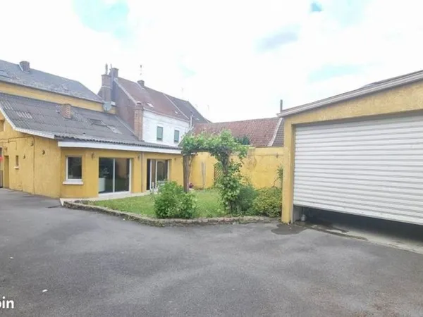 MAISON 4 chambres + Grand garages + Jardin