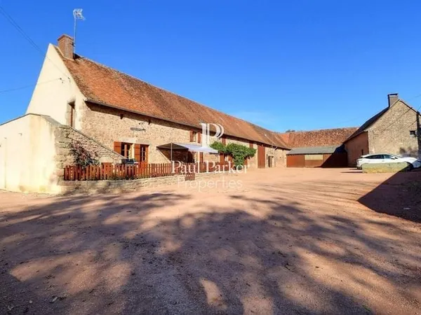 Domaine agricole et forestier 98 hectares