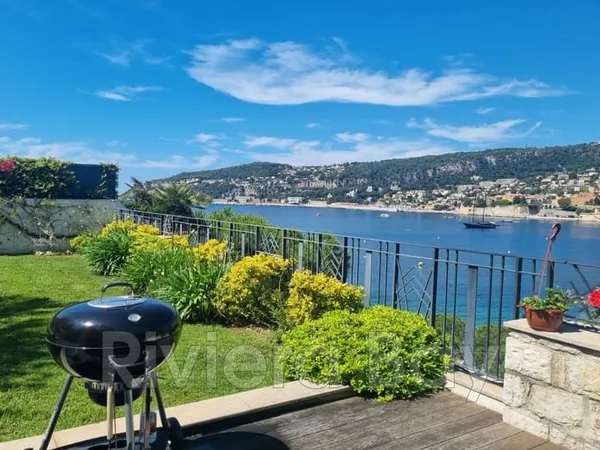 Maison 7 pièces 437 m²