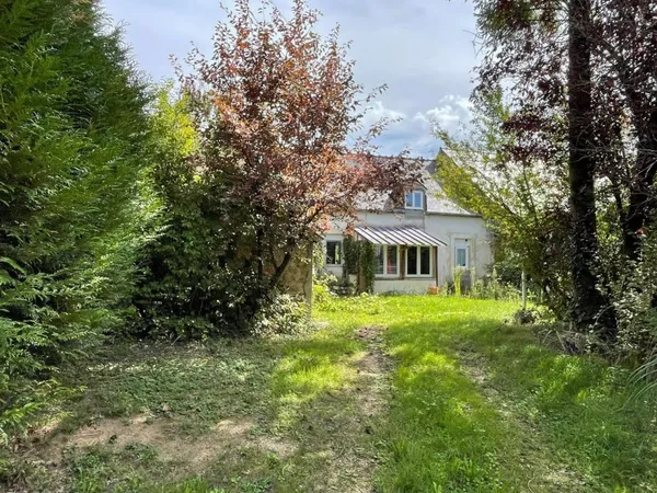 Maison de village habitable à finir de restaurer