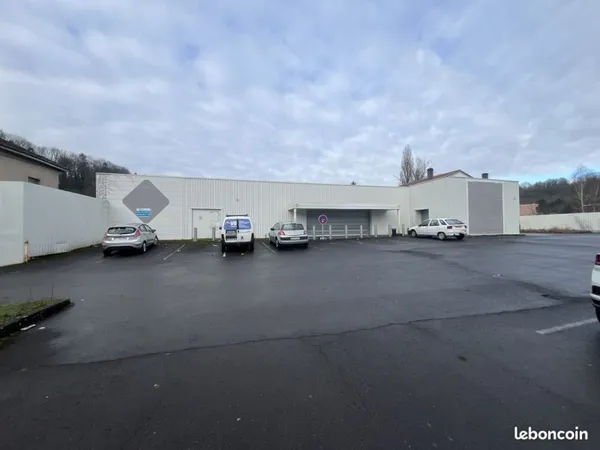 Local commercial 1442 m² Longuyon