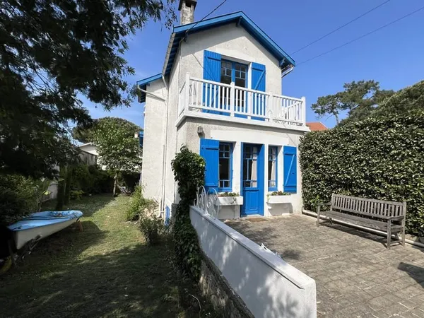 ROYAN - QUARTIER DU PARC - CHARMANTE MAISON 3 CHAMBRES - JARDIN