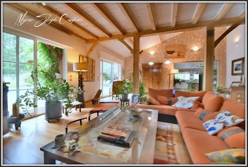 Maison 5 pièces 290 m²