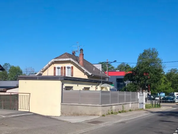 A louer petit pavillon