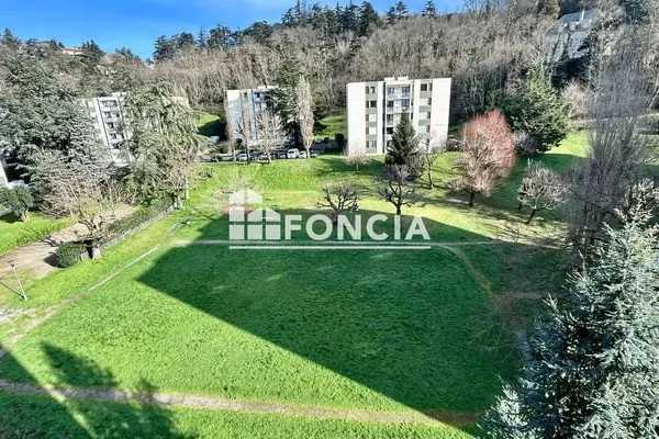Appartement 3 pièces 82 m²
