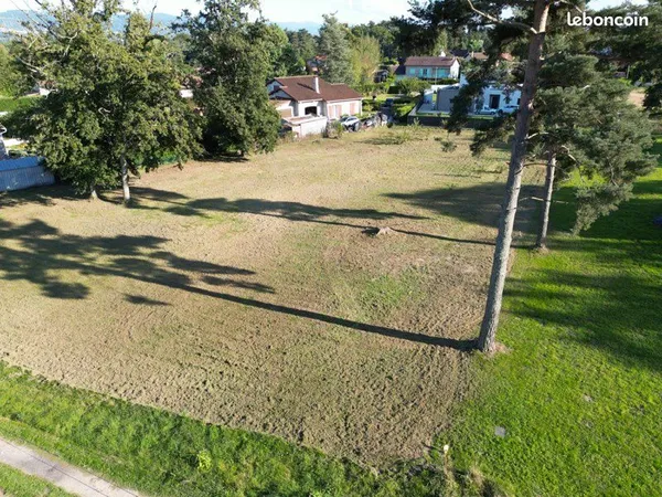 Terrain 2500 m2