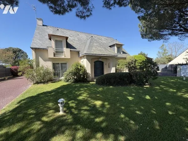 Maison 6 pièces 220 m²