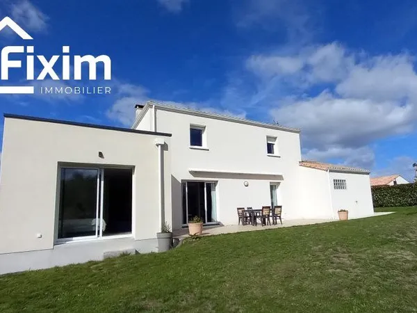 Maison 8 pièces 166 m²