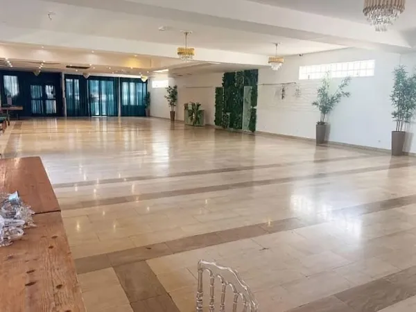 Local 1120 m²
