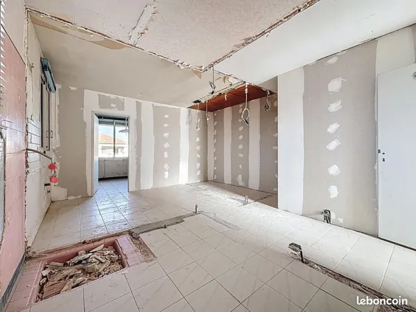 Appartement T2 brut | Terrasse et parking