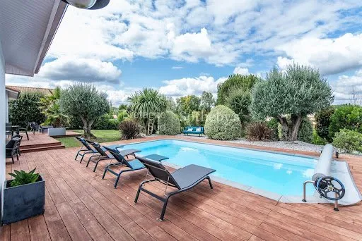 Maison 7 pièces 211 m²