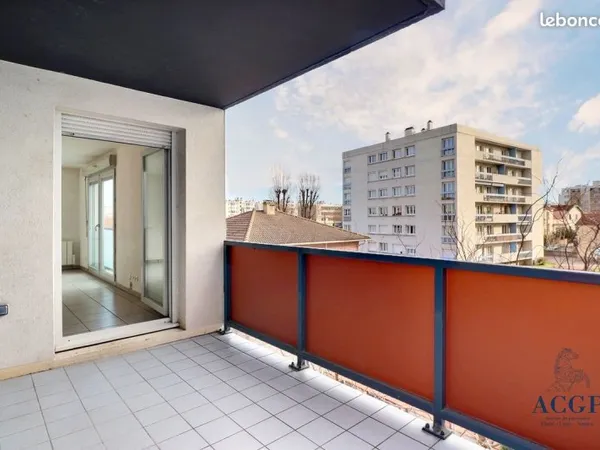 Appartement T2 calme et lumineux avec balcon et garage en option
