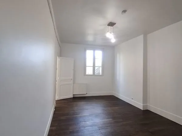 GRAND Appartement F3 + TERRASSE