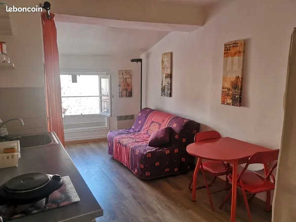 Nimes location studio meublé 15 m2