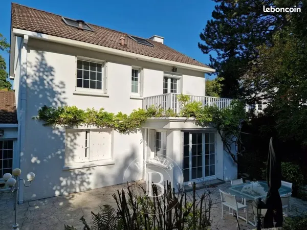 Maison 8 pièces 144 m²