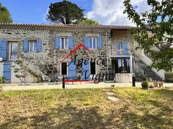 A l'orée de village