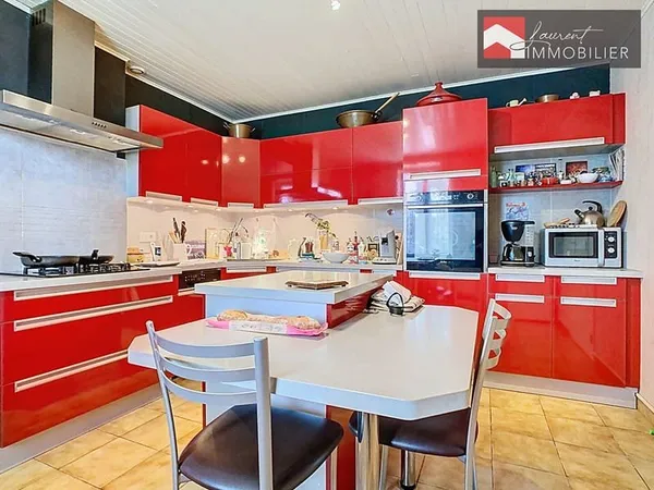 À SIMANDRE - Longère de caractère avec fort potentiel - 5 pièces 117 m2