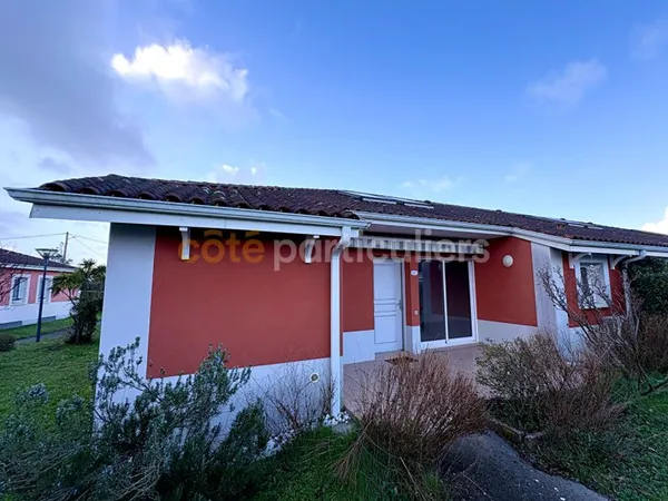 SOULAC-SUR-MER / MAISON DE PLAIN-PIED 61M² - 2 CHAMBRES / RÉSIDENCE SÉCURISÉE AVEC PISCINE