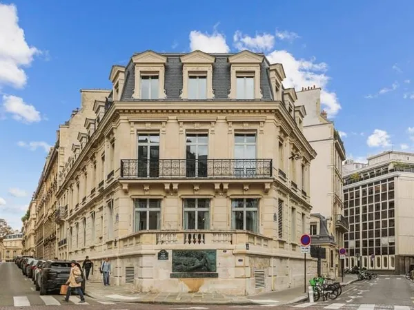 Bureaux 1259 m²