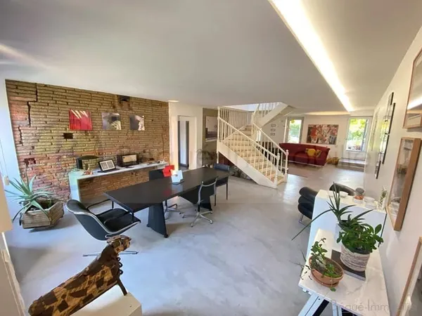 Maison de village de charme au confort moderne 5 pièces 188 m2 jardin intimiste