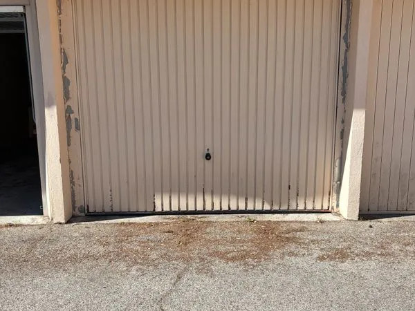 Garage dans copropriété proche centre ville