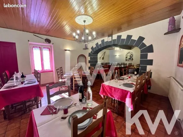 Local bar, restaurant 280 m²
