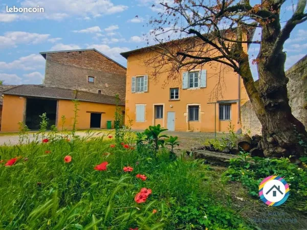 Propriété 7 pièces 216 m²