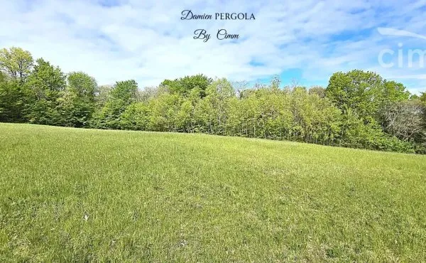 Terrain constructible 6 600 m² – Exposition plein sud – Environnement calme