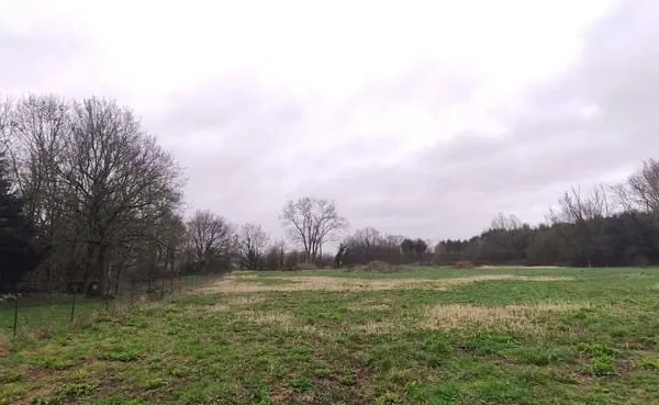 Terrain constructible 836 m²