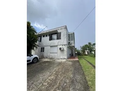 VILLA 10 PIÉCES BAIE MAHAULT