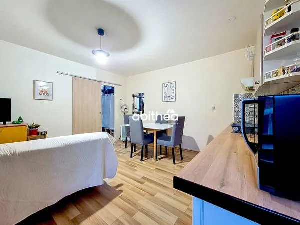 APPARTEMENT type T2 EN HYPER CENTRE