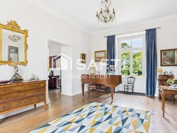 Maison 310M2,4 chambres,piscine,dépendances 220M2,parc aboré
