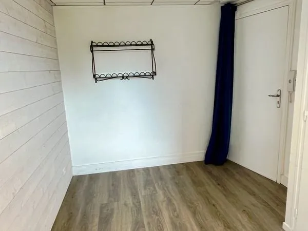 Location cabinet