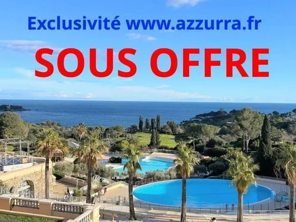 AGAY CAP ESTEREL 2 PIECES DERNIER ETAGE VUE MER PANORAMIQUE. PARKING PRIVE