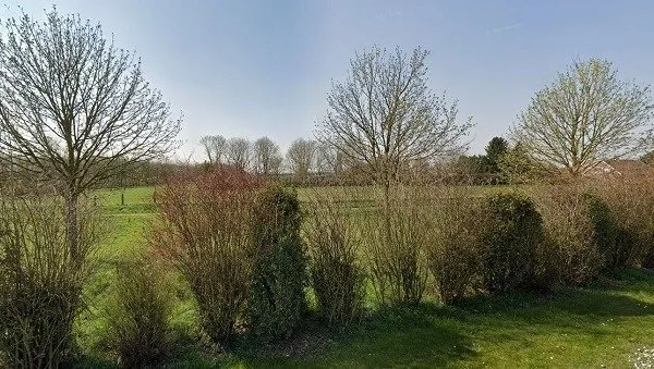 Terrain 780 m²