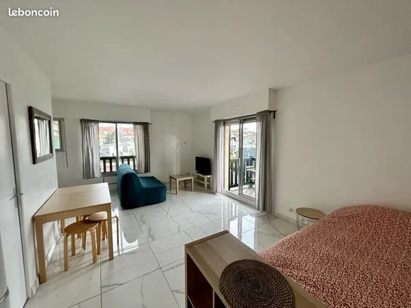 À vendre en direct propriétaire - Studio lumineux de 29 m² à Deauville, rue Victor Hugo