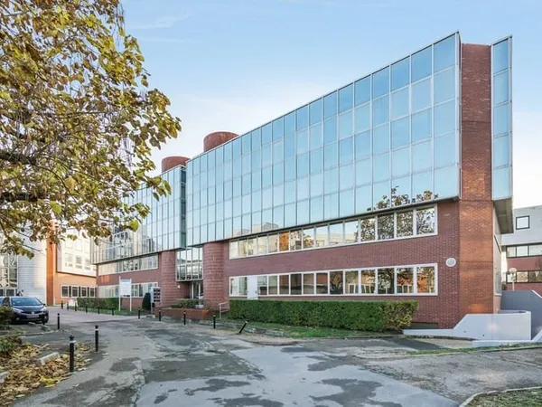 Bureaux 423 m²