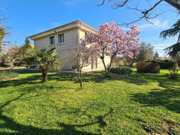 Havre de paix familial : Maison de caractère sur parc arboré sur Saint André de Cubzac
