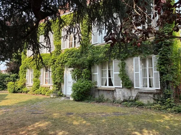 Maison 10 pièces 350 m²