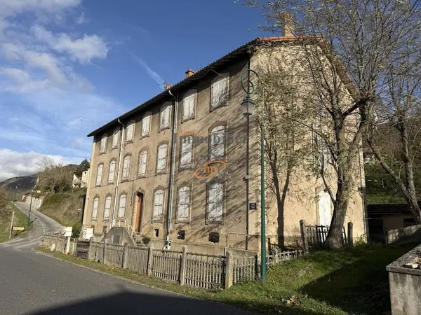 Maison 24 pièces 400 m²