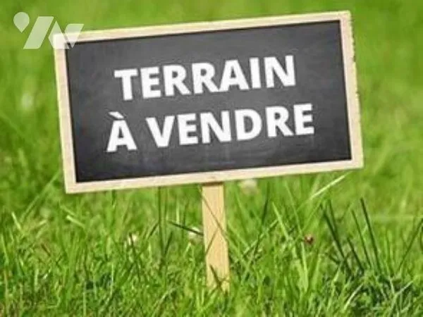 Terrain 606 m²