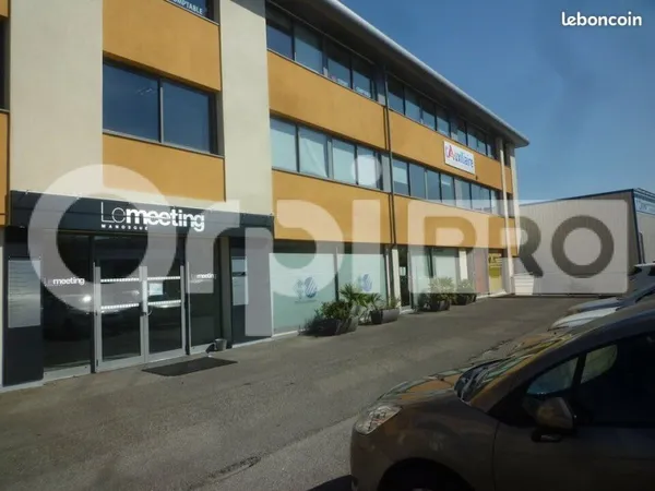 Bureau 27 m²