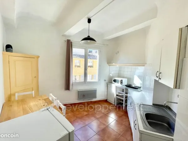 Studio 1 pièce 24 m²