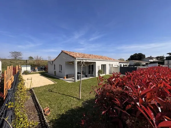 LA ROCHE DE GLUN - MAISON RÉCENTE 5 PIECES DE 90 M2 SUR UNE