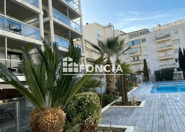 Studio 1 pièce 22 m²