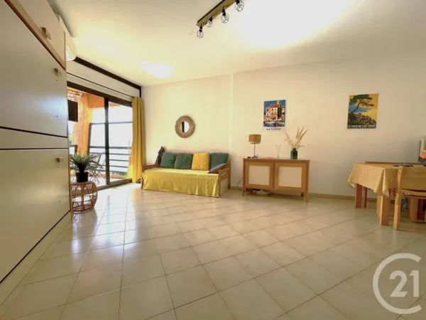 Studio 1 pièce 32 m²
