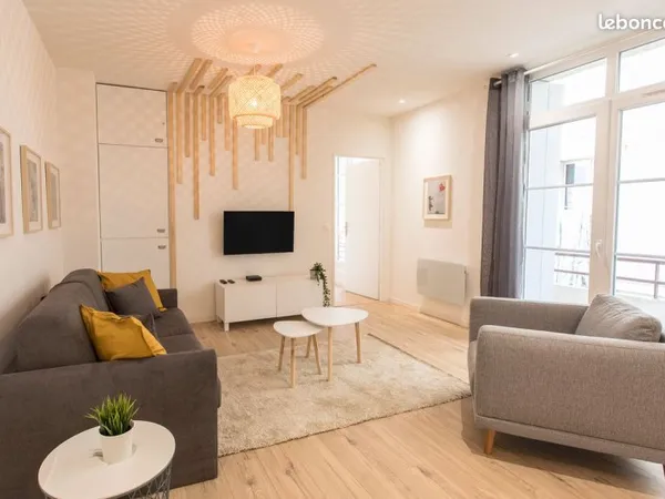 Appart 45m2 tout équipé - 1100/Mois
